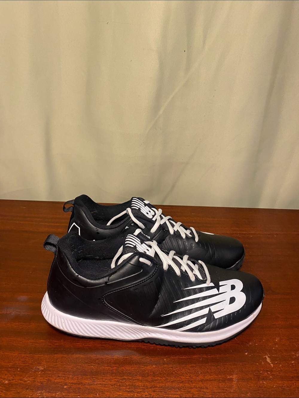 New Balance FuelCell Fuse V3  Turf Trainers SoftBall Shoes Black White  Sz 11